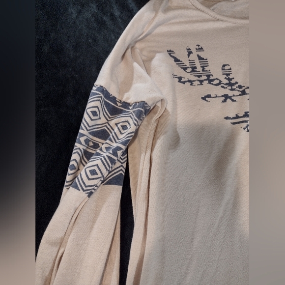 Top - Picture 6 of 10